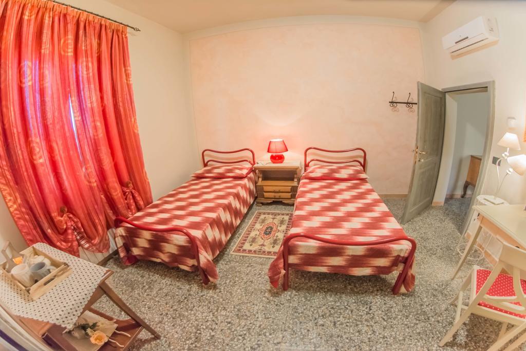 I Due Cipressi Torrenieri Exterior foto