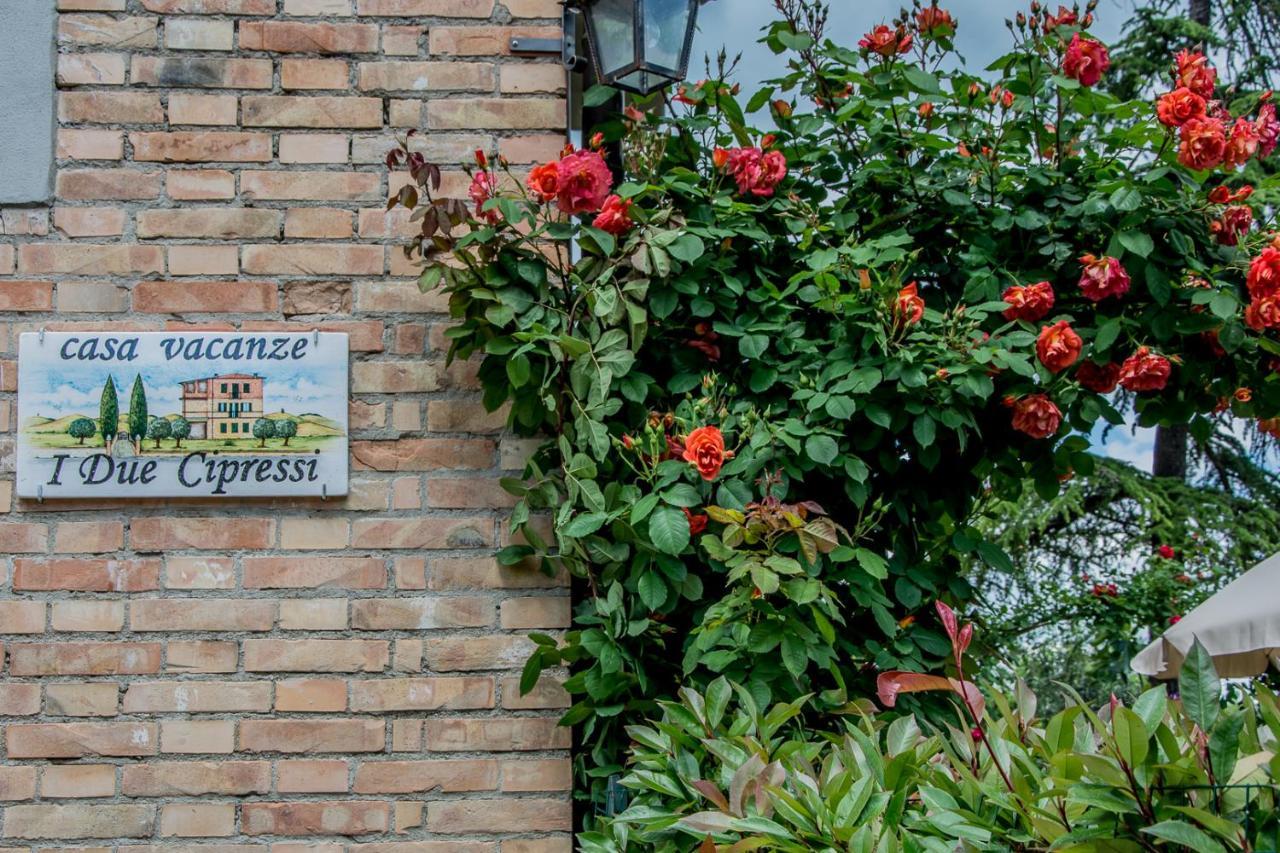 I Due Cipressi Torrenieri Exterior foto